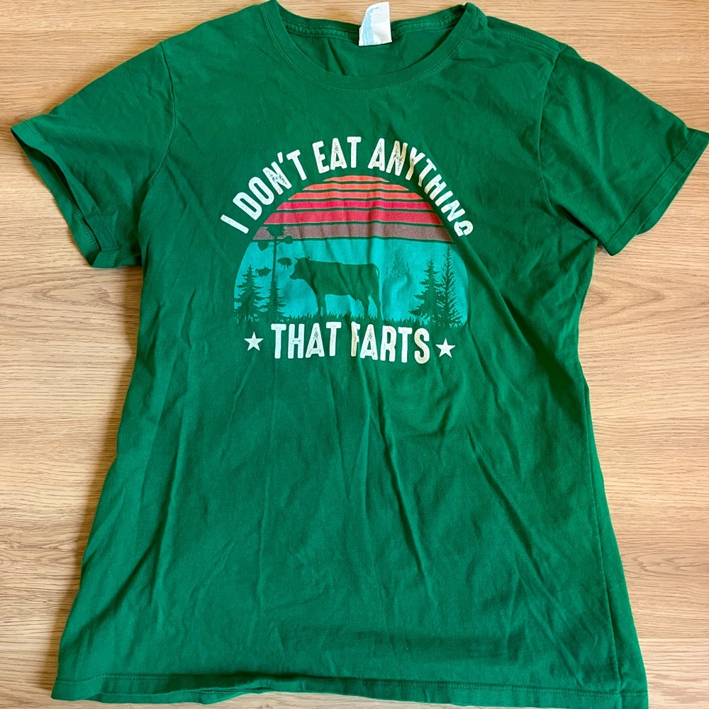 ❗️SALE 2/$12❗️Women’s Funny Vegetarian/Vegan T-Shirt - Medium